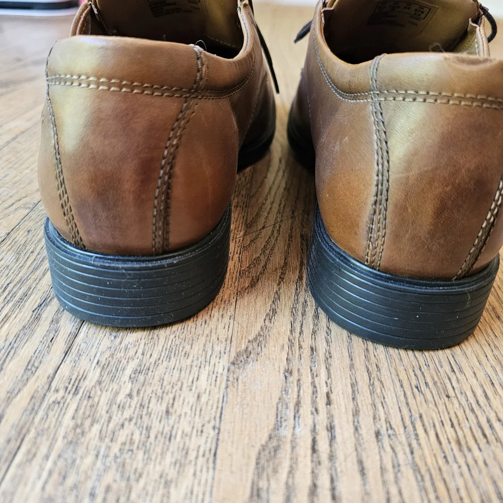 NEW! Clarks Brown Lace-up Oxfords Men's Size 10.5W